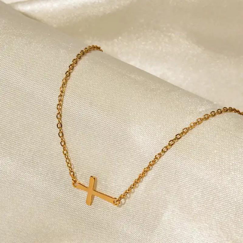 Titanium Steel Cross Bracelet Couples Friends Minimalist Luxury Jewelry Hypoallergenic Daily Wear