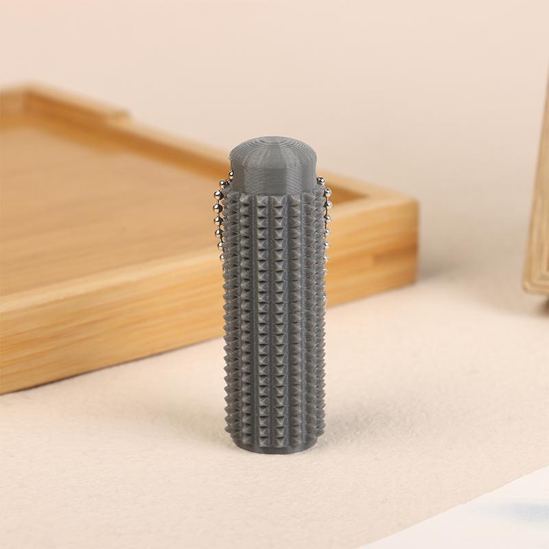 

Маленькая карманная мини-игрушка Ouchies Spiky Grippie Stim брелок для ключей Ventilation Key Подвеска для снятия тревоги Позитивная новинка серый