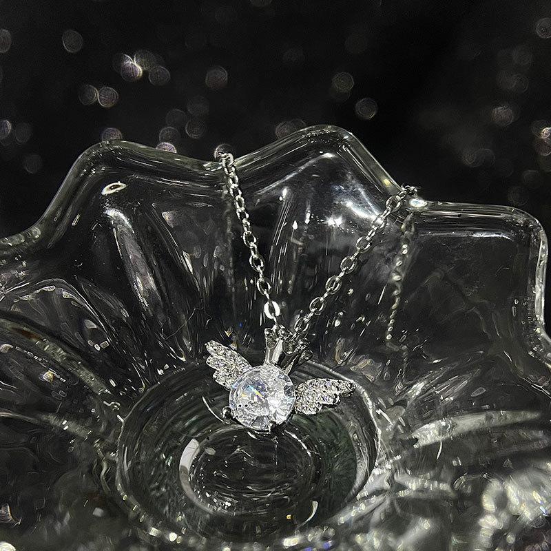 Colier cu Pandantiv Aripă Coroană Diamant Strălucitor Iubire Lanț Claviculă pentru Femei Lux Ușor Design Nișă High-end