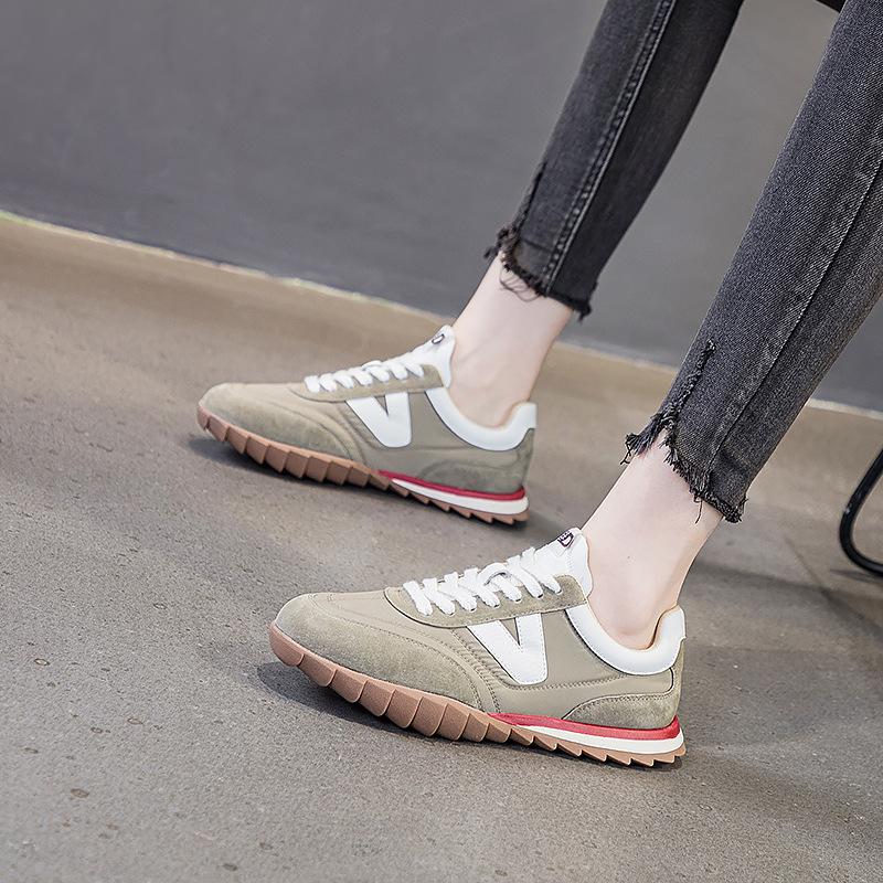 Spring New Leather Flat Bottom Breathable Sports and Leisure Board Shoes Soft Ins Tide Flat Bottom Comfortable and Casual