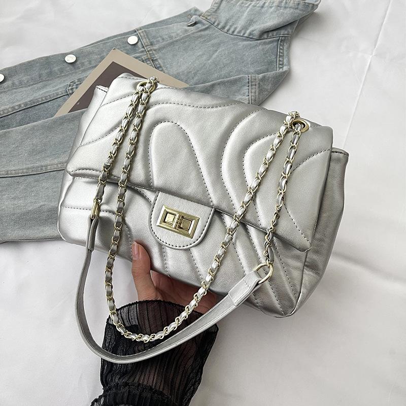 Popular bags New embroidered thread chain bag Delicate lock versatile shoulder messenger bag