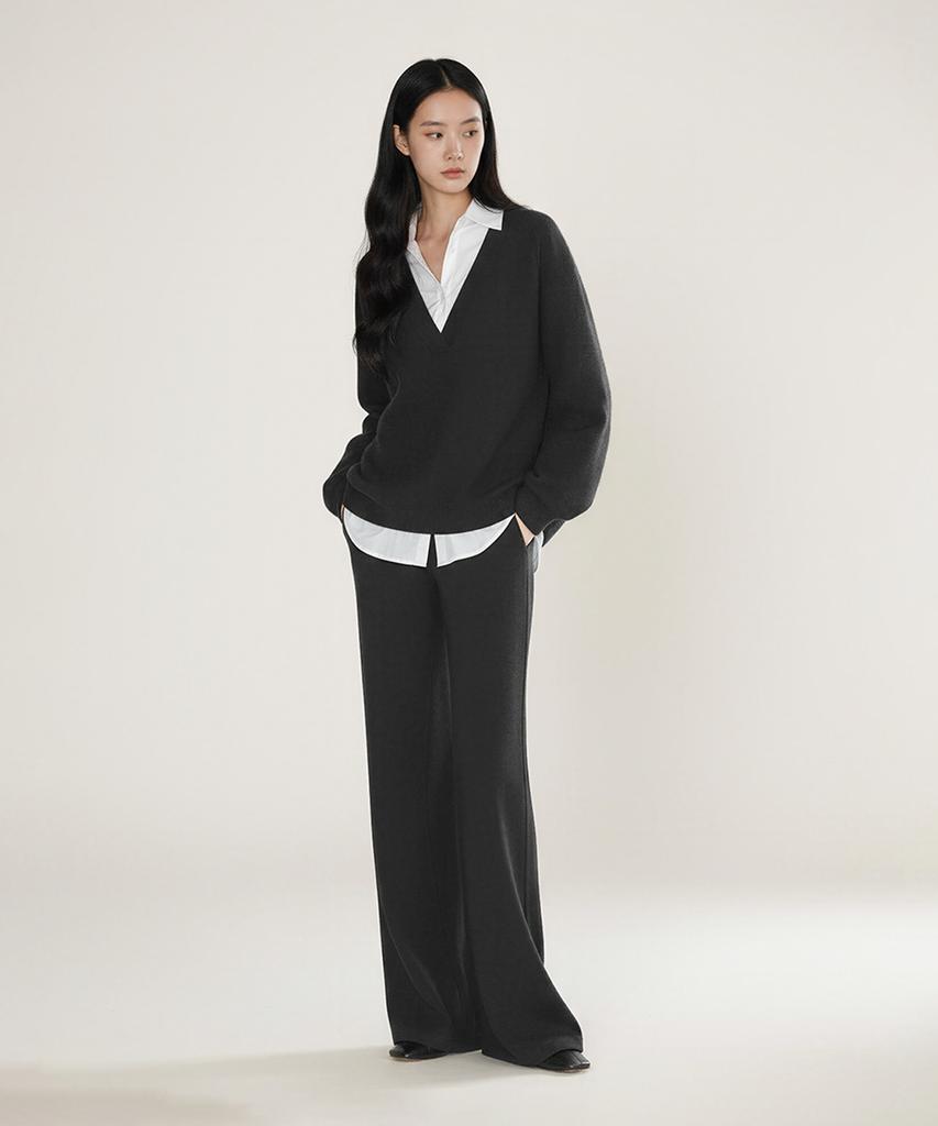 Beoteunseoul [Women'S] Slim Line V-Neck Loose Top (2 Colors)