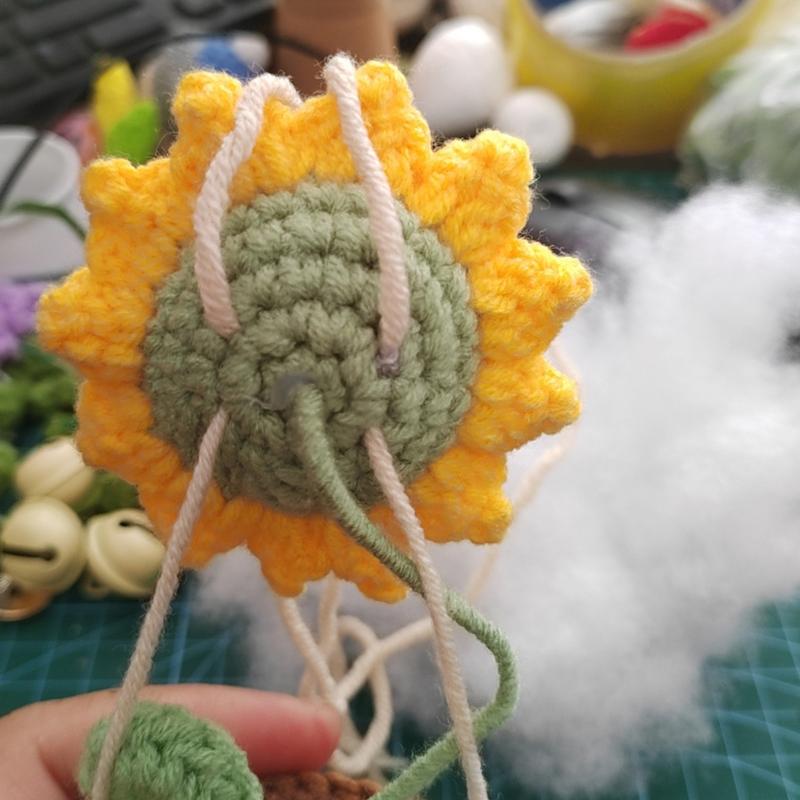 Autozubehör Sonnenblumenanhänger Blume Gestrickt Rückspiegel Zubehör Niedliche Topfpflanze Anhänger Nicht Die Sicht Blockieren Wolle