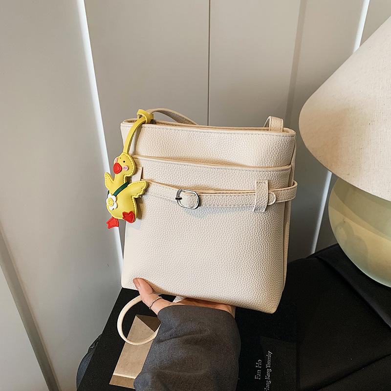 Simple bucket bag women's 2025 new trendy texture messenger bag versatile temperament shoulder bag