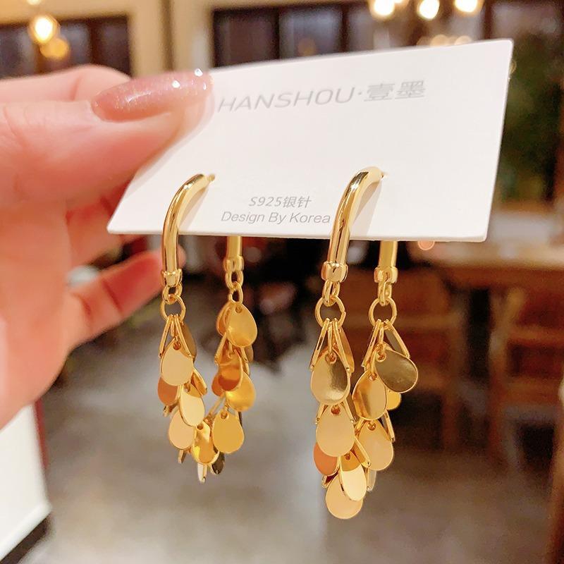 

New 111 silver needle sequined U-shaped earrings, European and American exaggerated metal earrings, high-end Internet celebrity earrings 925 silver needle