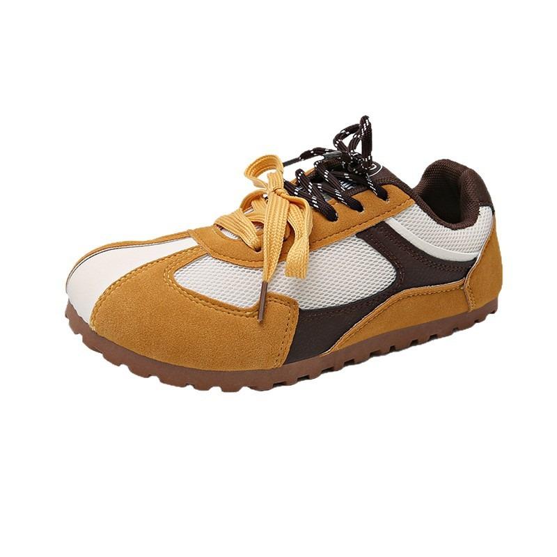 Niche retro women's spring new flat bottom inner heightening board shoes casual sports