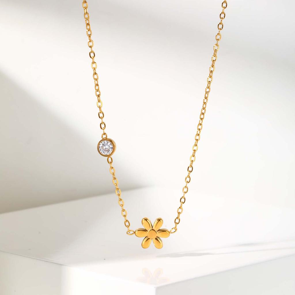 Dainty Zircon Bowknot Flower Heart Pendant Necklace for Women, Stainless Steel Gold Plated Charm Necklace, Chic Luxury Jewelry