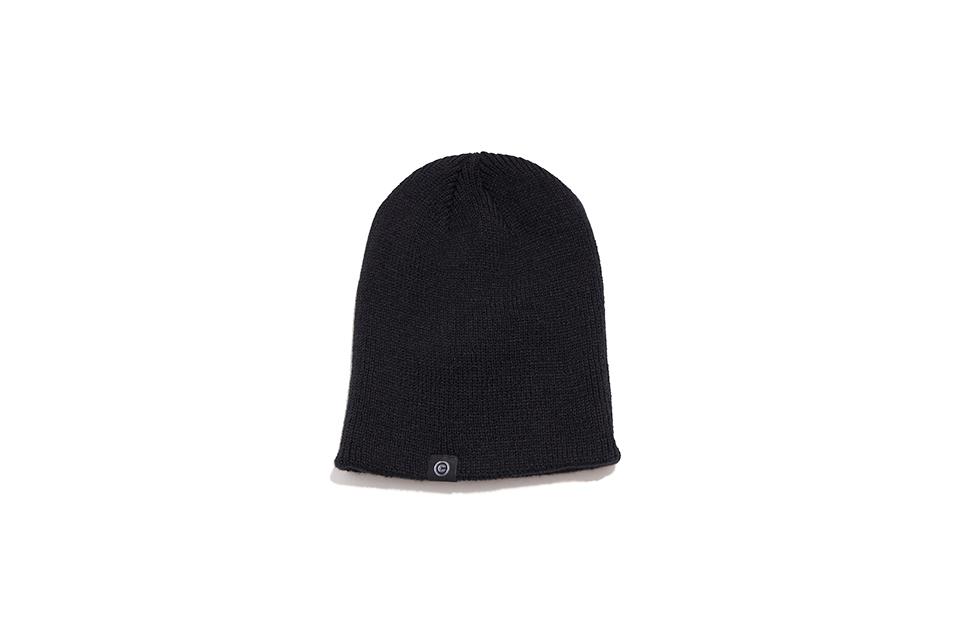 APOSTROPHE COMMA Reversible Bk Label Short Beanie (Black)