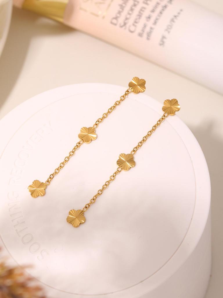 Qiong Yao Vintage Floral Necklace & Earring Set - Gold-Plated Stainless Steel, Colorfast Clavicle Chain, Versatile Style, In Stock
