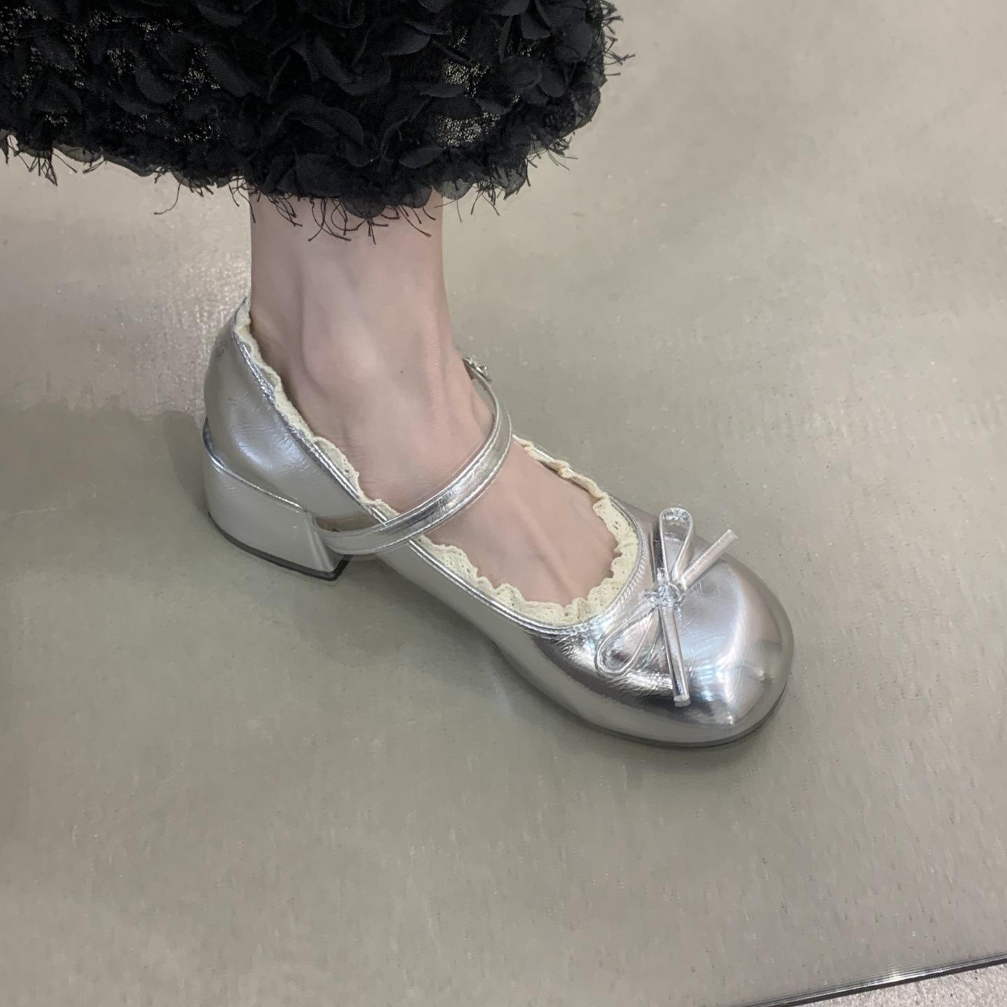 

Модные серебристые ретро туфли-балетки с квадратным носком, с открытым верхом, на плоской подошве, женские, лето 2025, новинка, с юбкой, туфли Мэри Джейн 40 серебряный