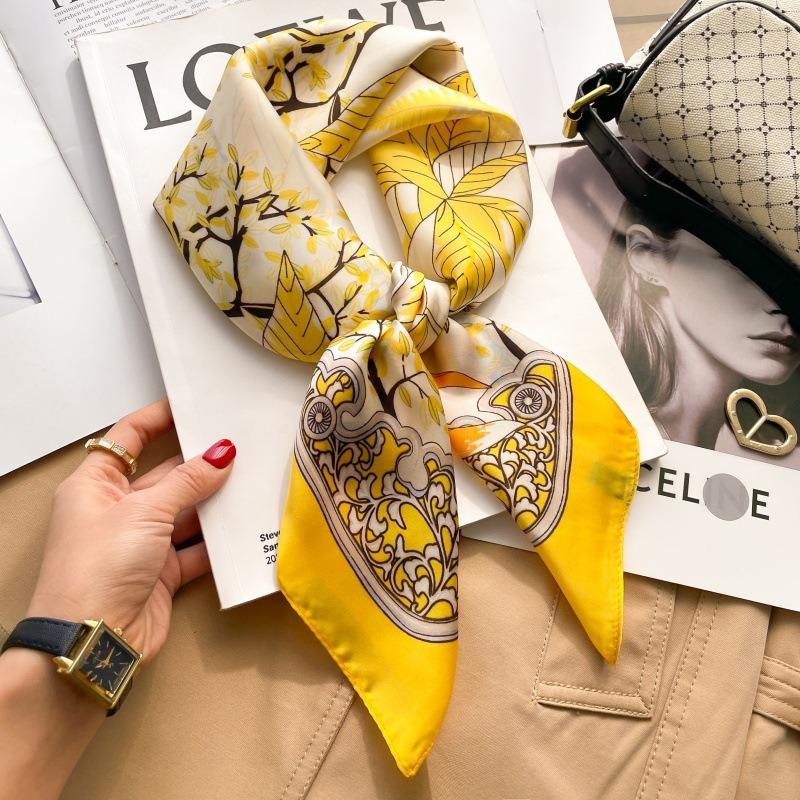Zhang Ruonan silk scarf women's spring and summer new fashion retro accessories scarf neck high-end small square scarf