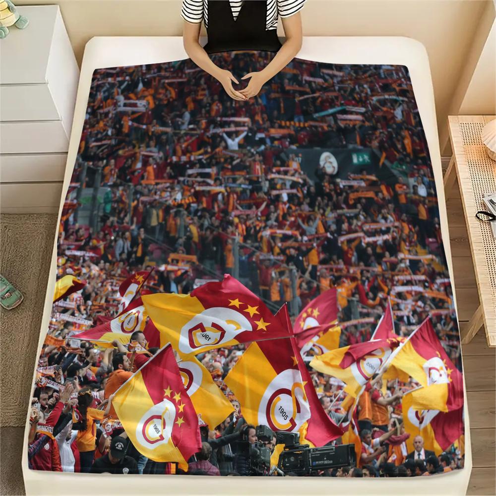 Galatasaray pattern Flannel Blanket, High quality Comfortable for All Seasons, Home Decor, Warmth and Comfort, Perfect for Gifts.