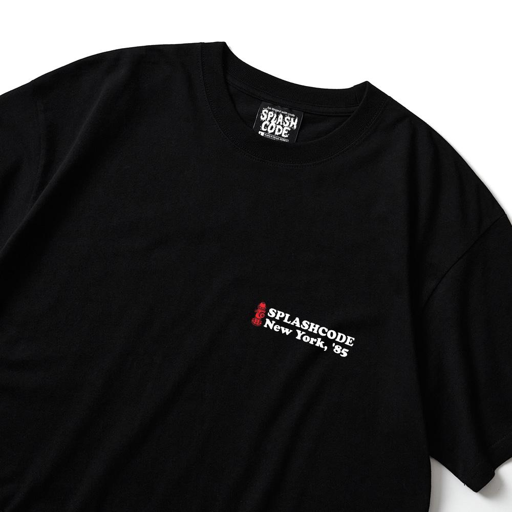 Seupeullaesikodeu Short Sleeve T-Shirt Black - New York 85