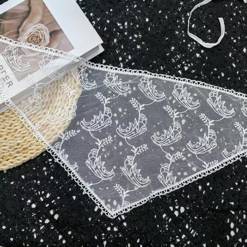 Fashion Lace Hair Scarf Wraps Women Retro White Lace Floral Triangle Headscarf Hat Travel Photo Headband Hair Accessories