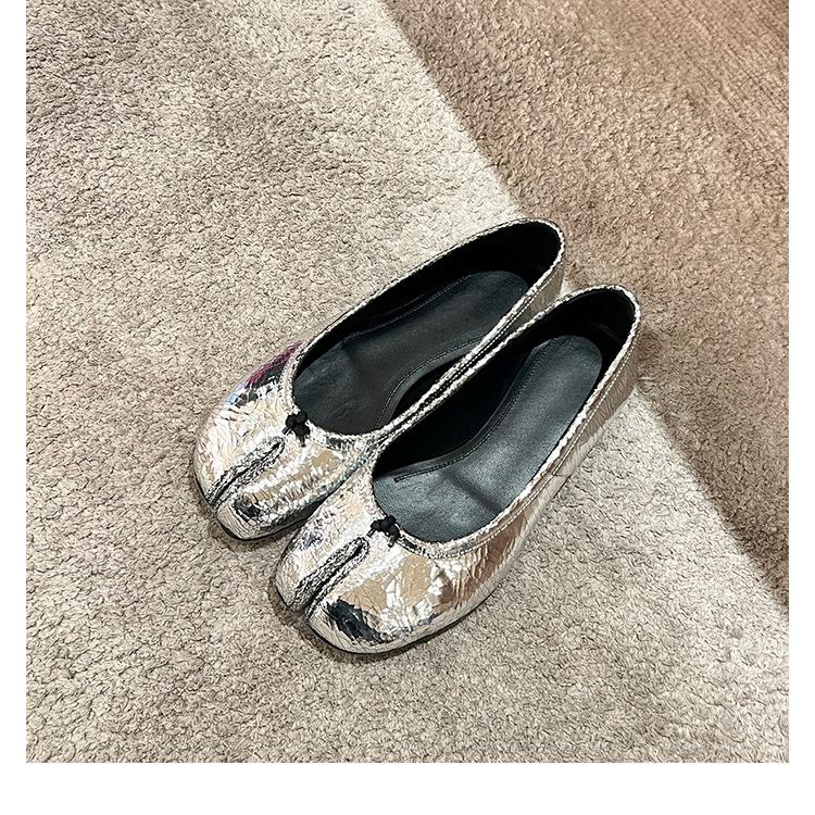 Sheepskin Soft-soled Pig's Trotters Split-toed Shoes Women's Genuine Leather Light-mouth Flat-soled Women's Single Shoes Silver Mary Jane Shoes