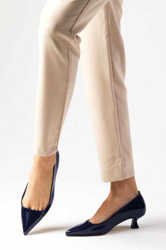 Damenmode-Klassiker-High-Heels-Carmen-rote Lackleder-Schuhe mit niedrigem Absatz