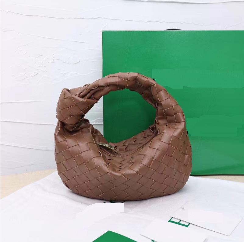 New Woven BV Hornbag Knot Handbag Compact And Lightweight Available In Large Sizes