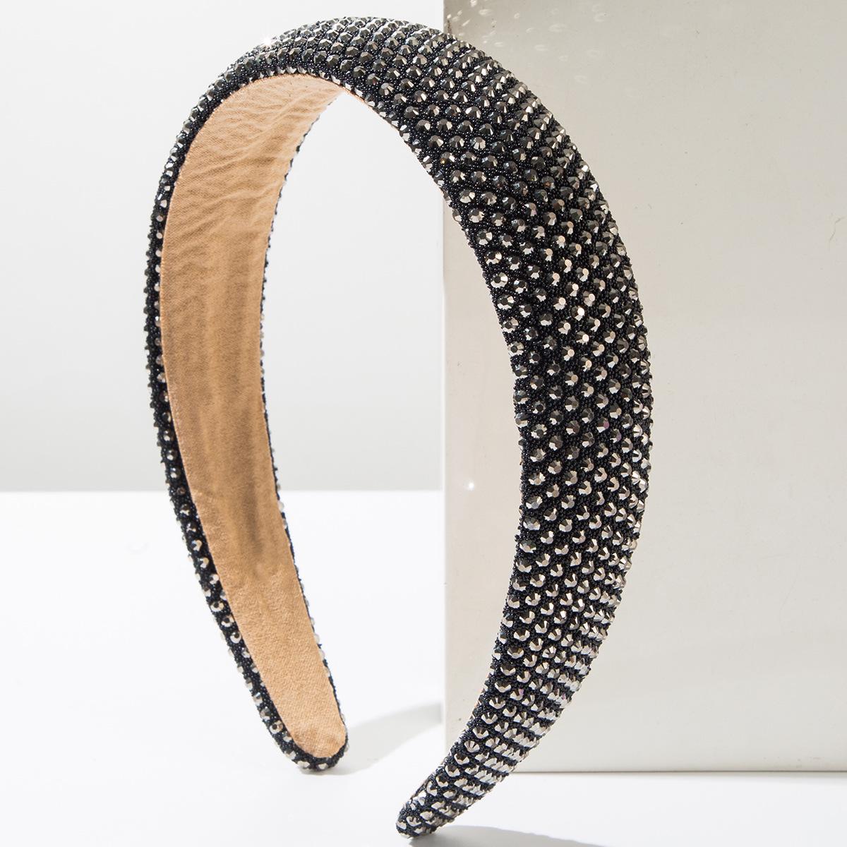 

Rhinestone Wide-Brimmed Party Headband: Shiny, Trendy, and Versatile Hair Accessory