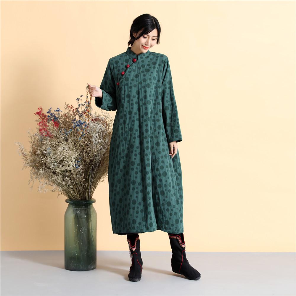 Autumn/Winter Ethnic-Style Fleece-Lined Cotton Linen Long Dress with Frog Buttons and Lantern Skirt.