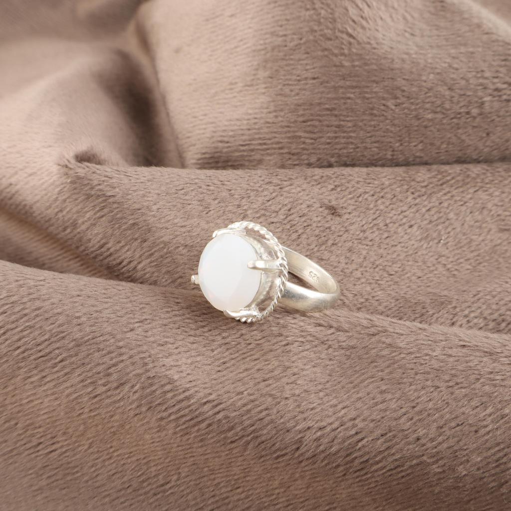 Milchiger Opal Edelstein Schmuck, Handgefertigter Silber Schöner Ring, 925 Massiv Sterlingsilber Schmuck, Meditationsring Geschenk für Oma