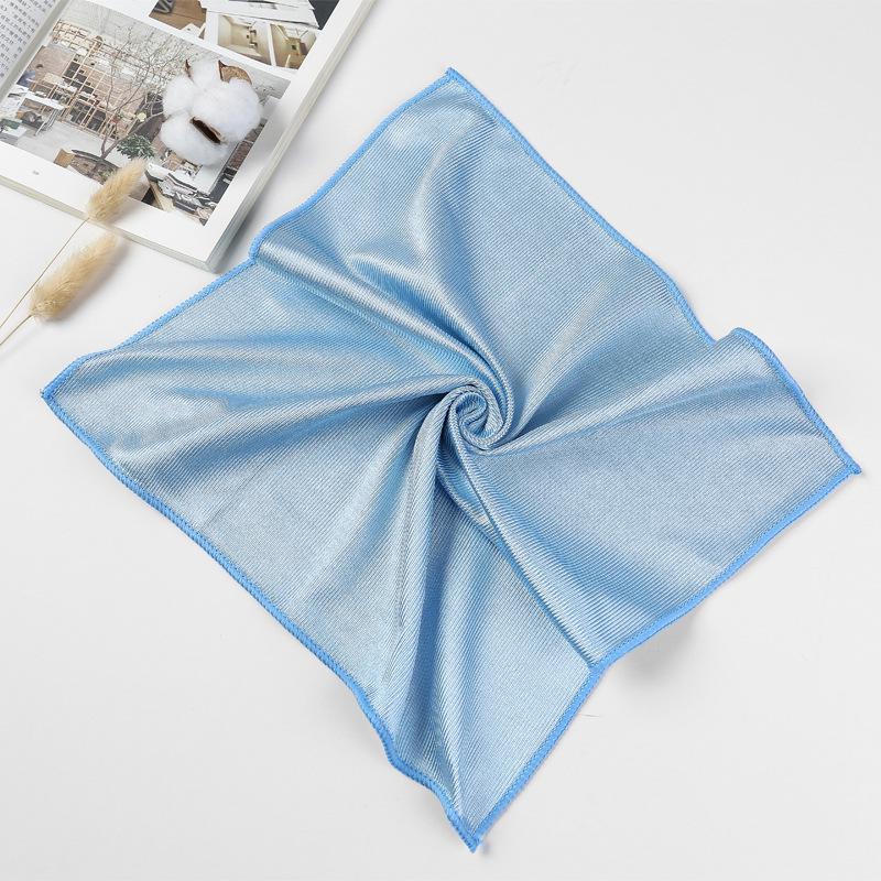 Microfiber Lint-Free Glass Cleaning Cloth for Mirrors and Wine Glasses