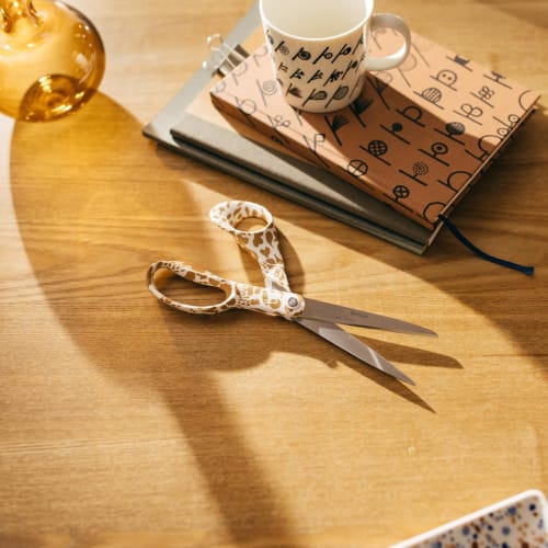[Officially Imported] Iittala x Fiskars Curious Mind of Oiva Toikka Scissors, 21cm, Cheetah Brown, 1066630