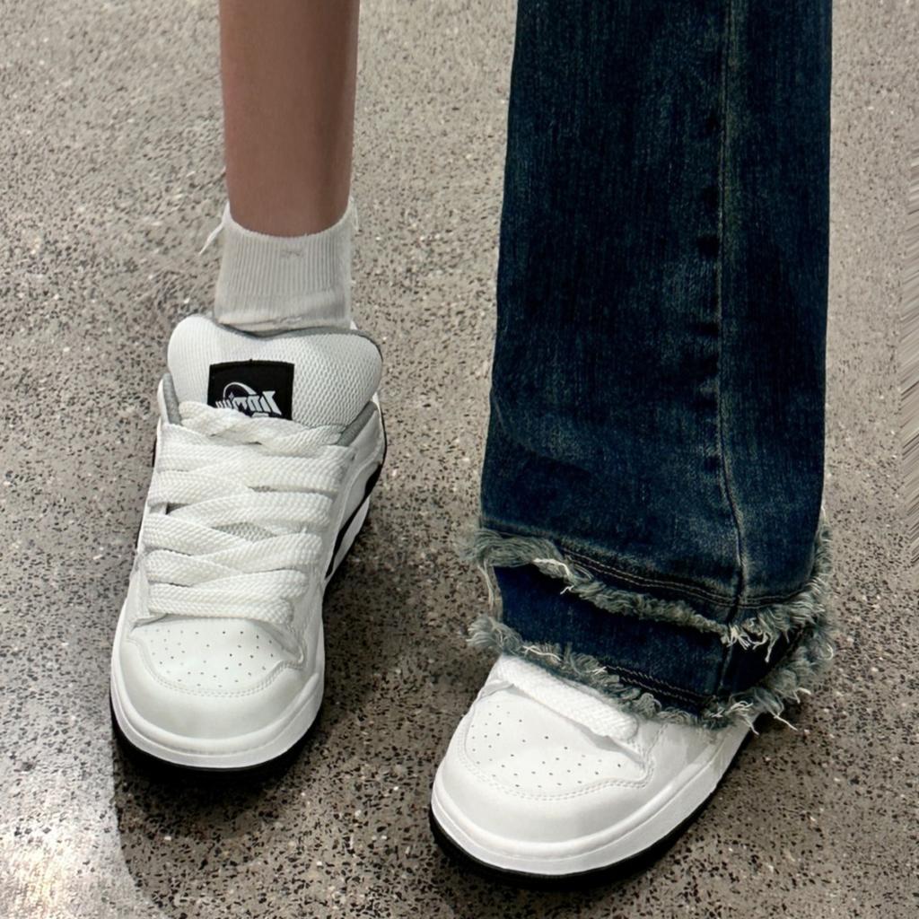 High-value Black and White Panda Board Shoes Ins New Original Couple Wasteland Wind Lightning Bread Student Casual Shoes