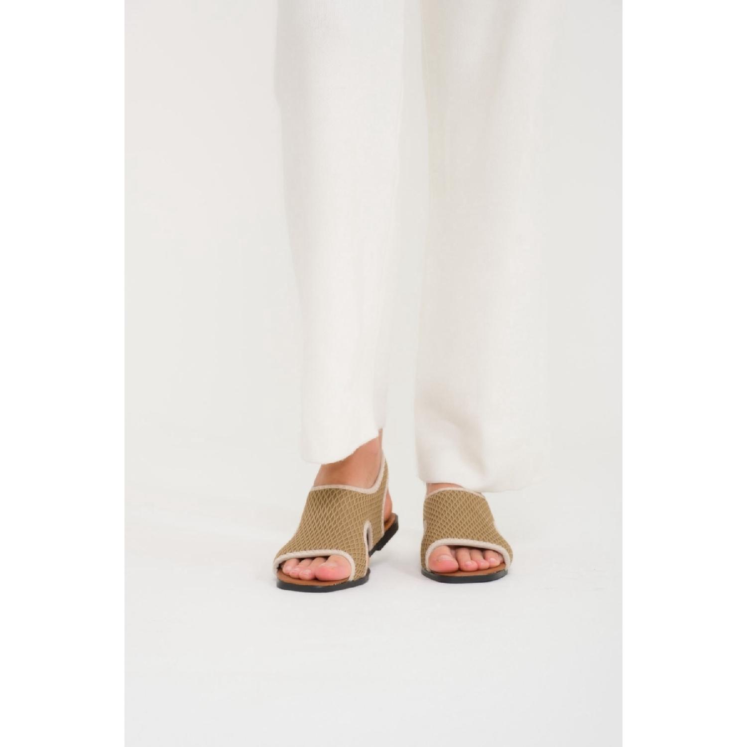 

Женские бежевые уличные повседневные сандалии из эластичной ткани