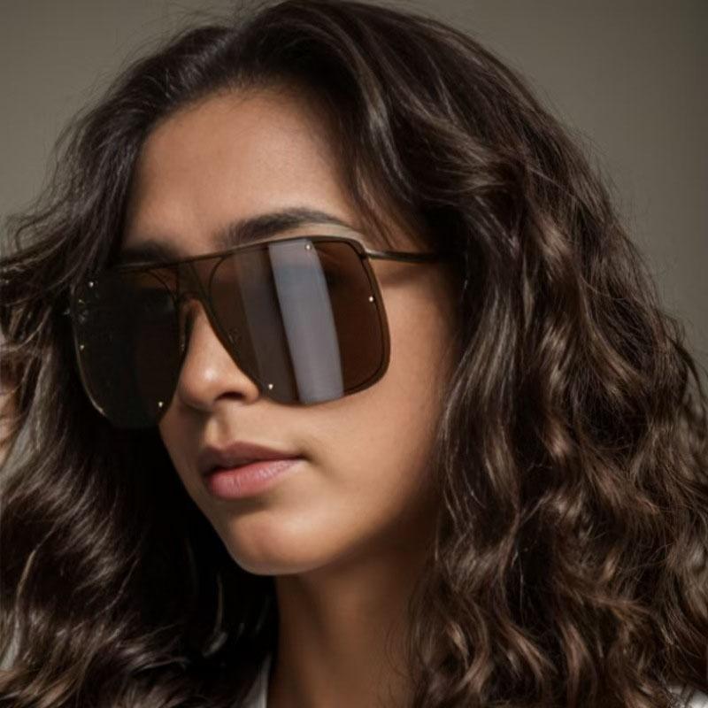 Big Frame Oversized Vintage Sunglasses Women For Men Luxury Brand Designer Sun Glasses Popular Outdoor Goggle Punk Rivet Shades