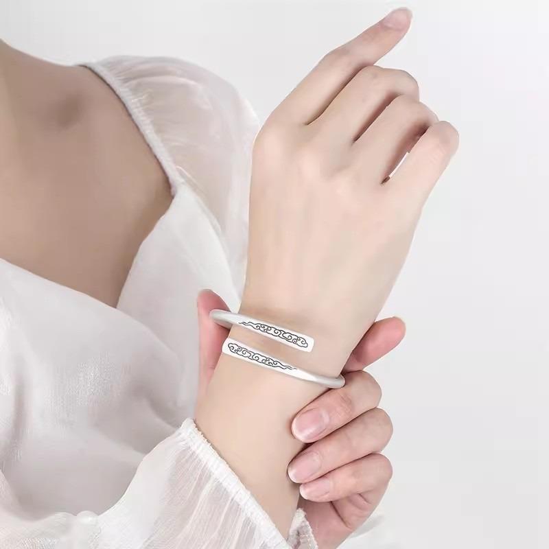 Vintage Retro Silver Plated Auspicious Cloud Open Bangle For Women