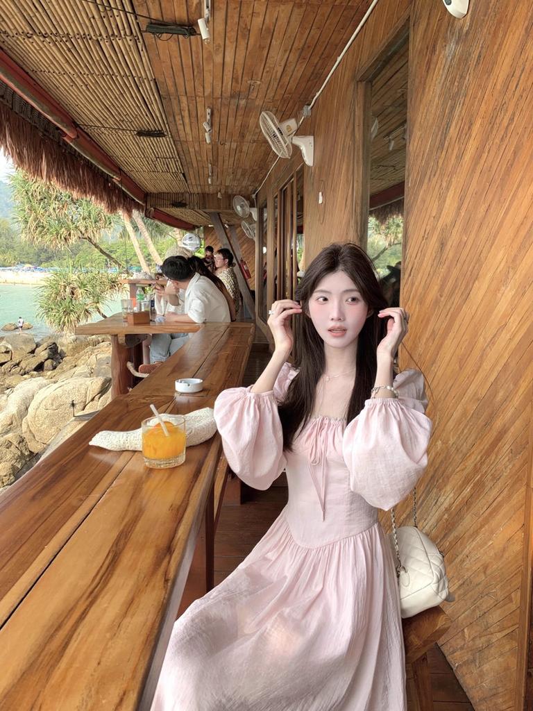 Early Autumn French Pink Long-sleeve Dress for Women, a New 2026 Waist-cinching Slimming Elegant Long Skirt for Early Autumn