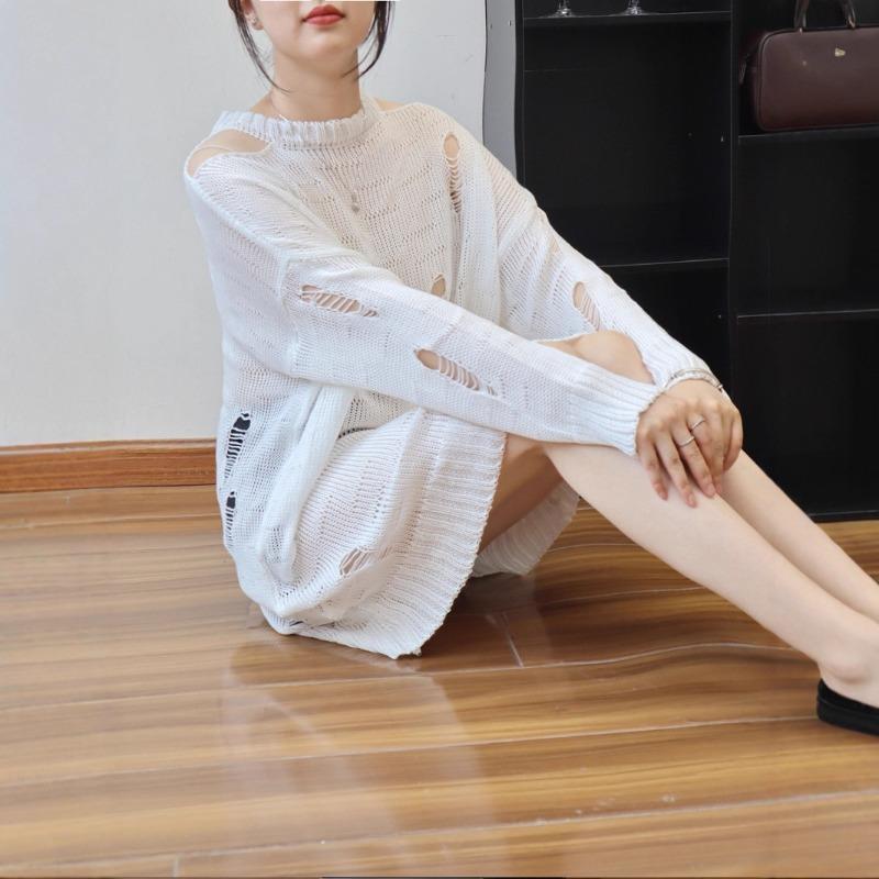 Medium and long Spice Girl off-the-shoulder thin knitted sweater top, early autumn new ripped loose blouse pullover woman