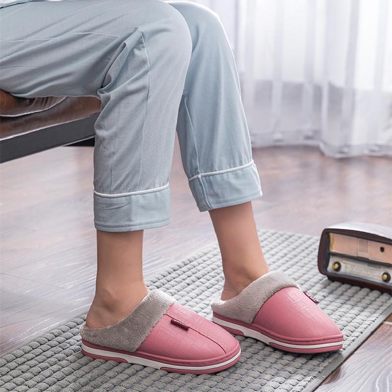 Velká velikost 50 51 Pánské pantofle z PU kůže Páry Vnitřní Vodotěsné Chlupaté Ploché Zimní Teplé Plyšové Boty Dámské Protiskluzové Domácí snímky