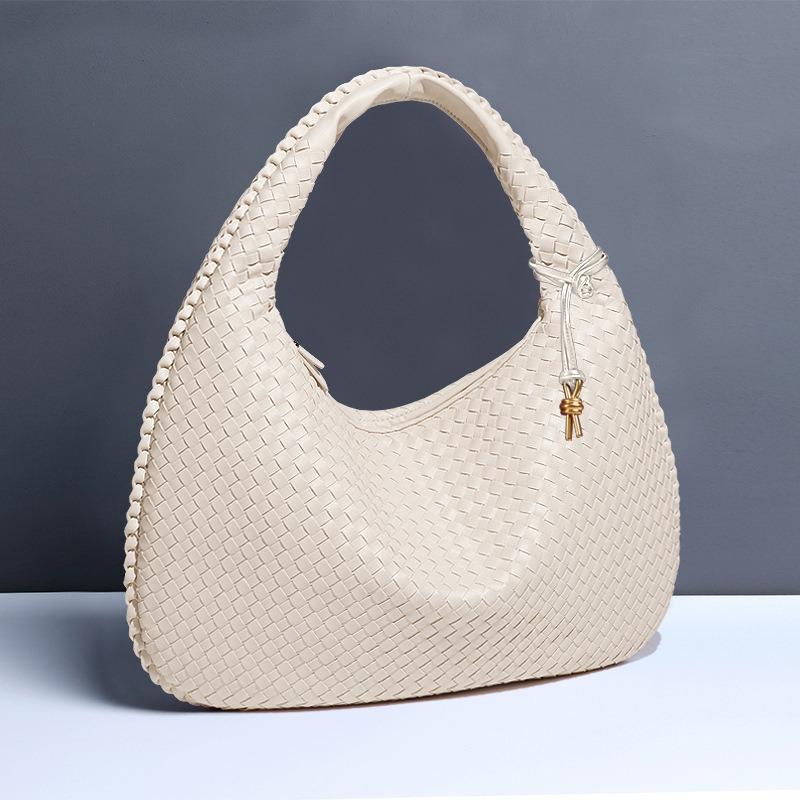 

New woven retro shoulder armpit women s bag fashion trend wind portable oblique span bag 47*2*32*21cm