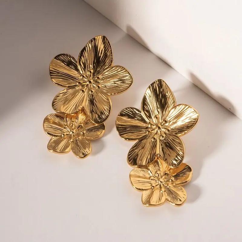 Exaggerated Gold Color Floral Stud Earrings for Women Girls Vintage Metal Two Flower Leaf Earrings Wedding Jewelry Accessories