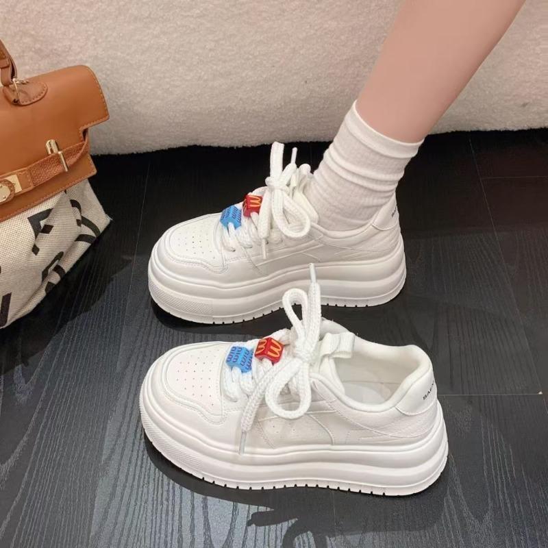 

Женская повседневная обувь однотонная толстая подошва круглый носок белые туфли весенняя мода нишевая универсальная плоский каблук обувь на платформе-маффин 40