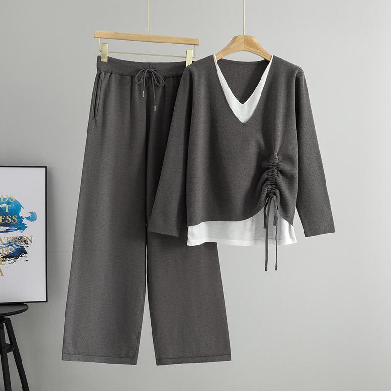 

Women s Autumn/Winter Color-Block Suit: V-Neck Sweater with Drawstring Hem & Wide-Leg Pants, Faux Two-Piece Set. One Size серый