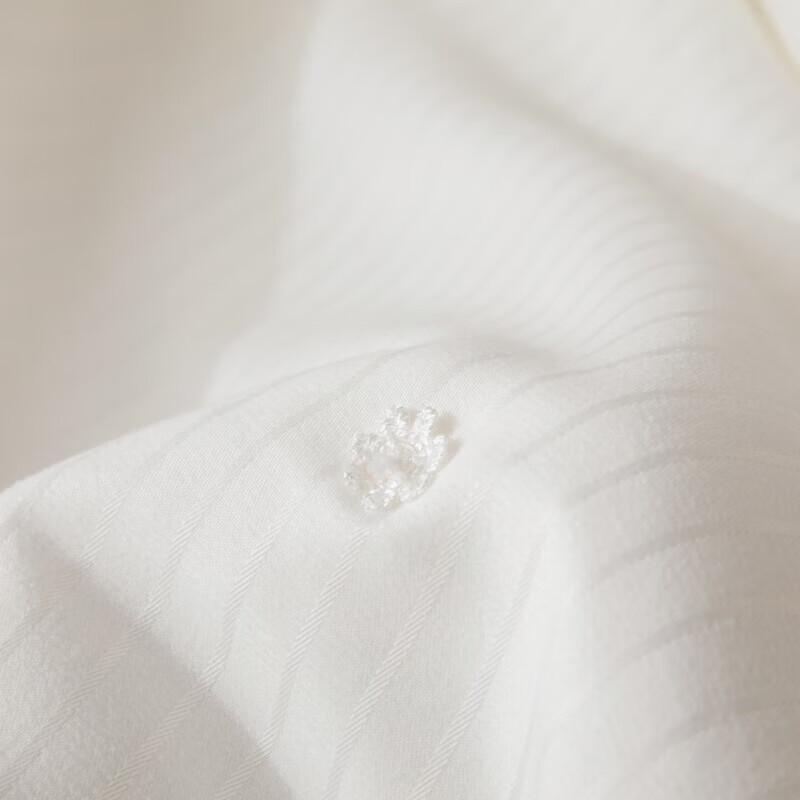 MUJI Satin Jacquard Quilt
