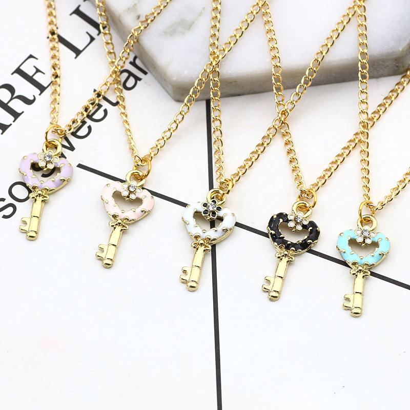 Women Heart Key Shape Hollow Cute Alloy Pendant Necklace with Chain Christmas Gift