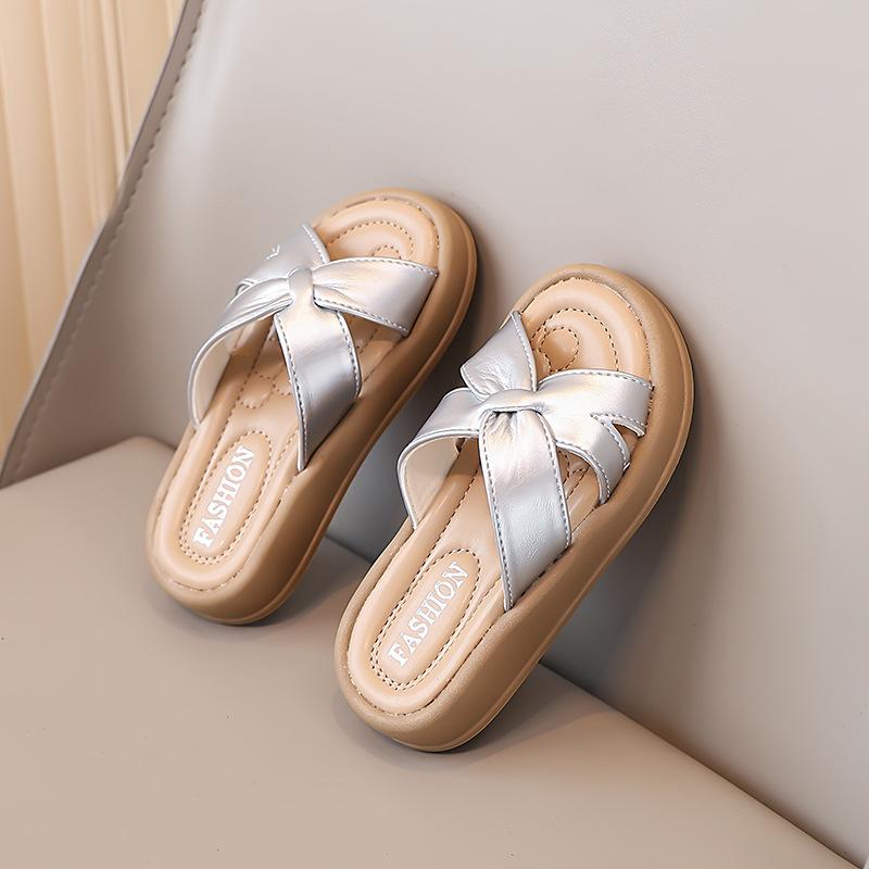 

Children s thick-soled sandals for girls, new summer style with cross straps and flat soles, suitable for wearing with skirts 26-30One Hand5Double серебряный