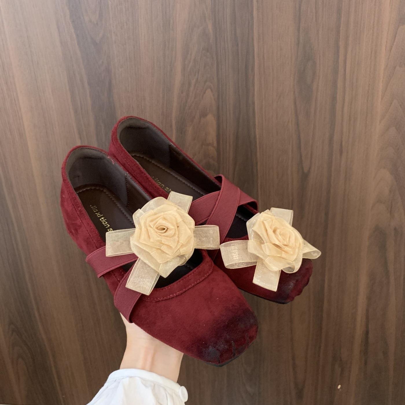 

French inner height increase ballet pleated shallow mouth single shoes 2025 new sweet flower cross strap Mary Jane shoes 39