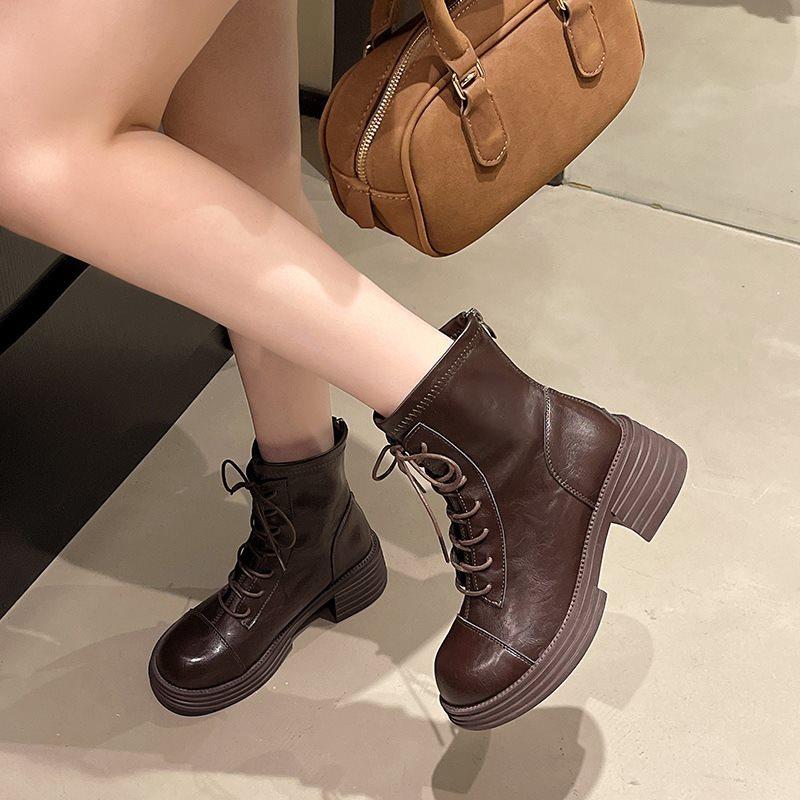 Super angesagte Stiefeletten mit dickem Absatz für Damen im britischen Stil, zum Schnüren, kurze Stiefel, dünne Stiefel, mit dicker Sohle, neu für den Herbst, braun 2025, elastisch