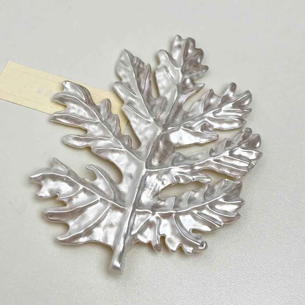 French Style Long Leaf Pin Corsage Ornament Metal Glossy Brooch  Western-style Clothes