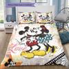 Retro-style collage Mickey Minnie print bedding set – the perfect choice for decorating a child's bedroom. Warm and comfortable