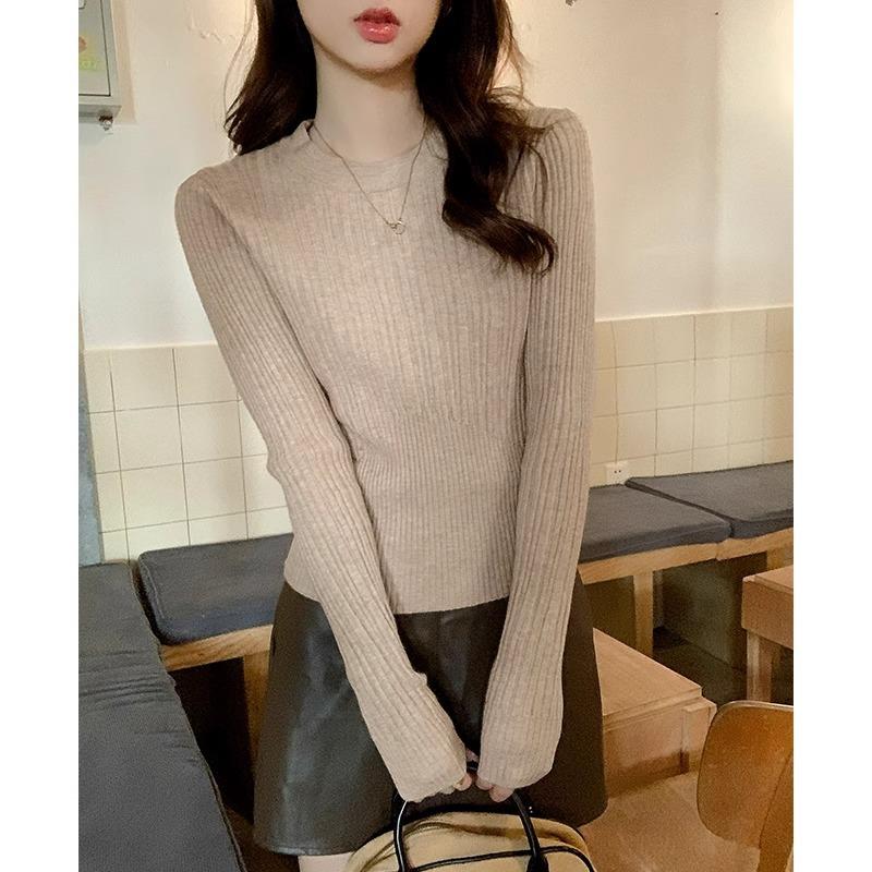 Korean style round neck slim fit knitted bottoming shirt for women in autumn and winter with a stylish and age-reducing inner wear and a chic top