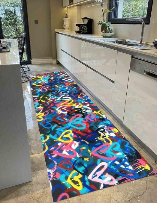 

Graffiti Love Heart Pattern Runner Rug Colorful Art Absorbent Non-Slip Long Mat for Living Room Bedroom Hallway Decor Carpet 40X120CM