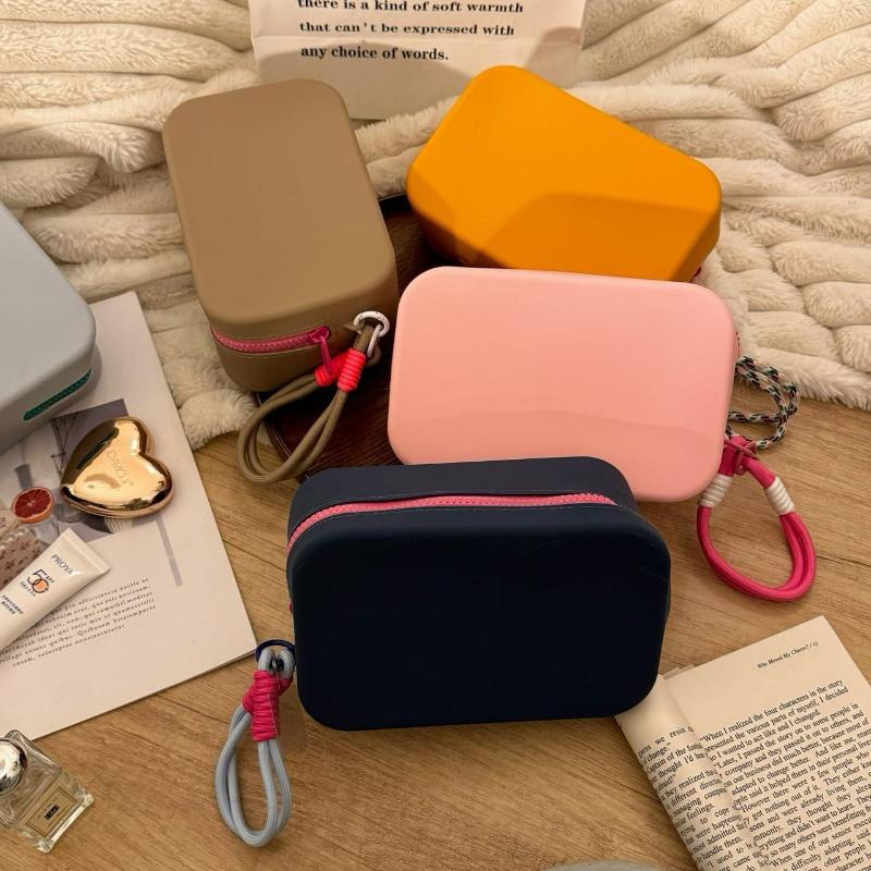 Women Silicone Makeup Bag Waterproof Cosmetic Pouch Large Capacity Travel Toiletry Organizer Portable Zipper Storage Bag Toiletry Bags