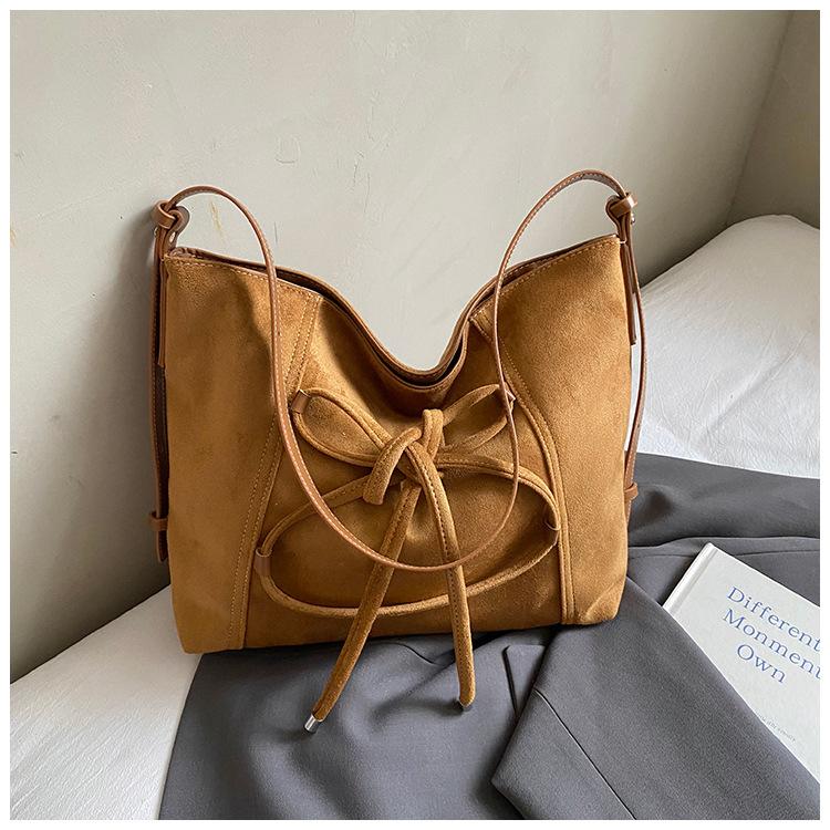 

2025 осень новая ретро большая вместимость сумка через плечо женская модная сумочка замша зарубежный стиль сумка-мессенджер коричневый