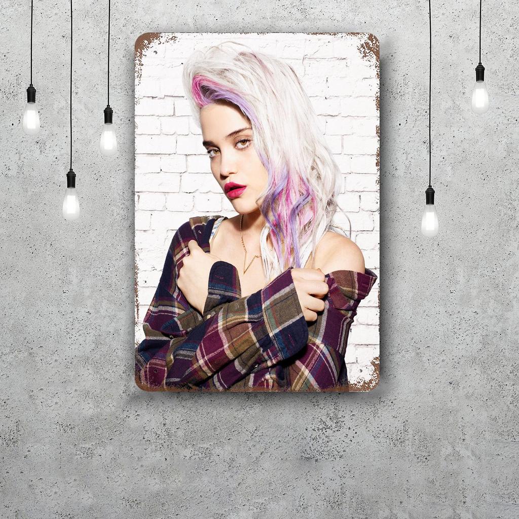 Sky Ferreira Retro Vintage Tin Sign Poster Decorative Plaque Metal Plate Wall Decor