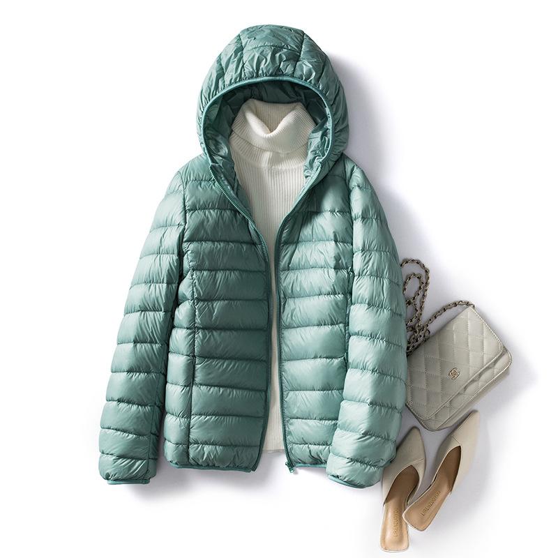 2024 Winter neue leichte Daunenjacke Damen mit Kapuze kurze Damen große Größe weiße Entendaunen Damenjacke Damenbekleidung